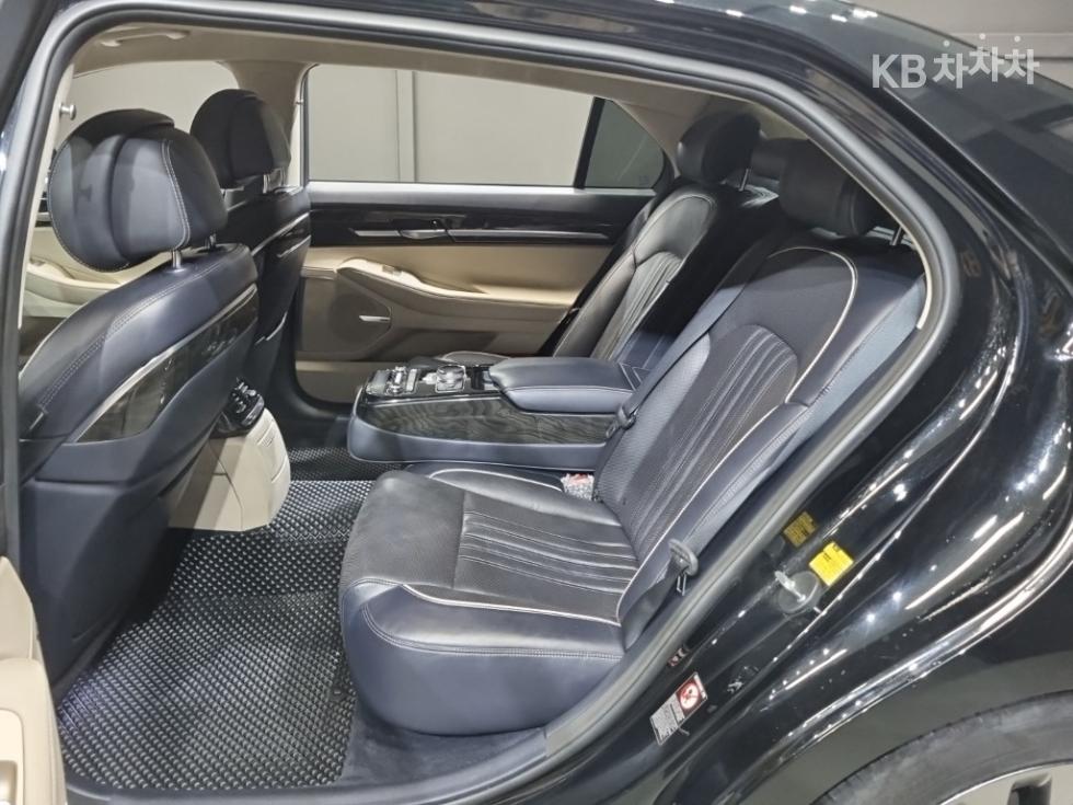 Genesis G90 — miniaturë 18