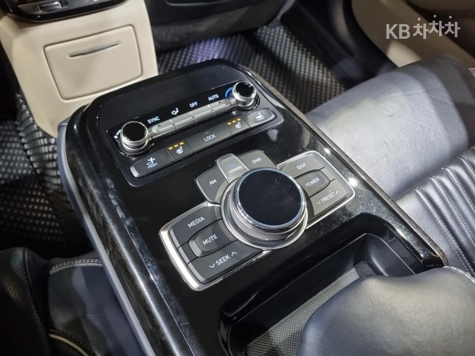 Genesis G90 — miniaturë 25