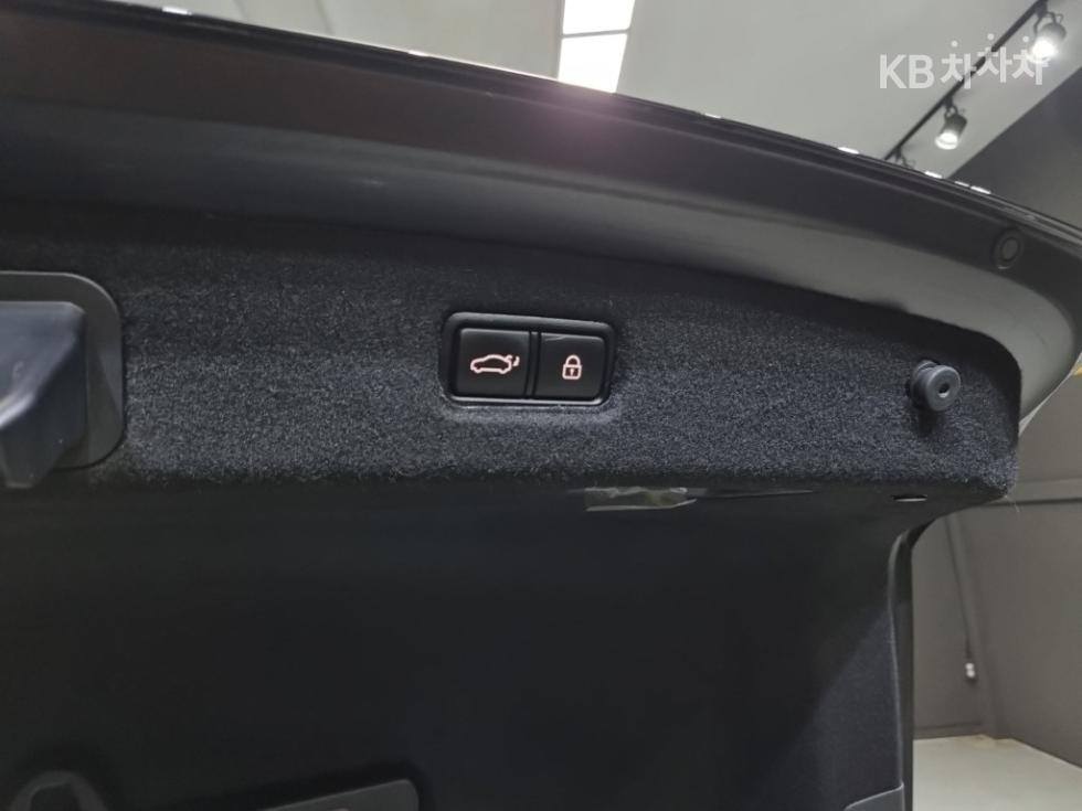 Genesis G90 — miniaturë 27