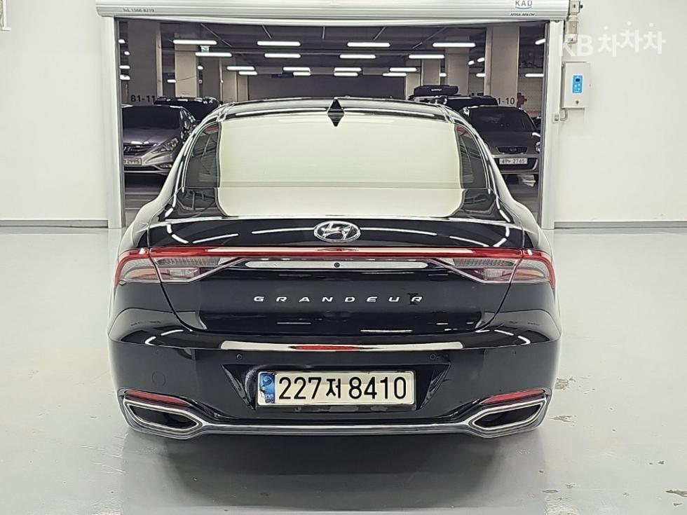 Hyundai Grandeur Premium Choice — фото 3