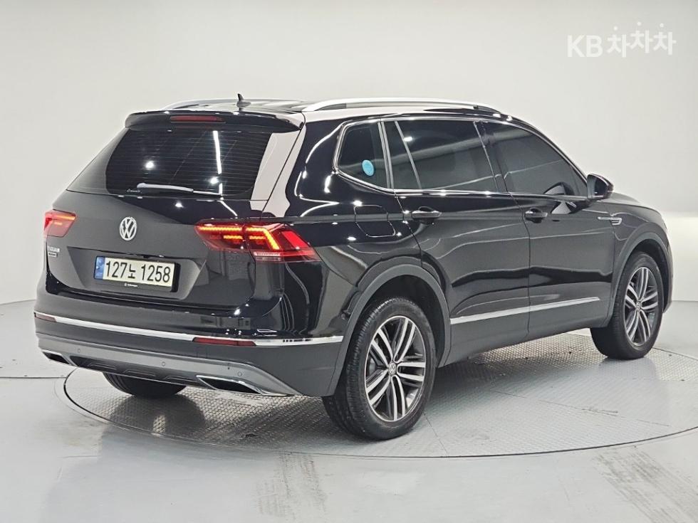 Volkswagen Tiguan Prestige — фото 4