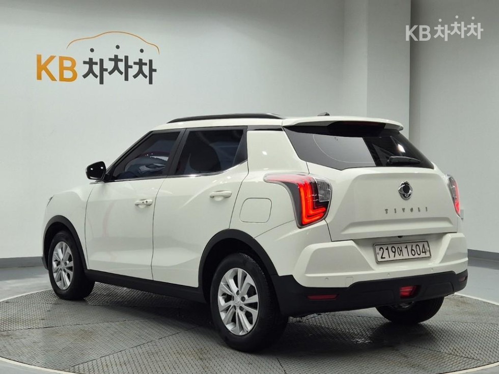 KG Mobility Tivoli BASE MODEL — фото 2