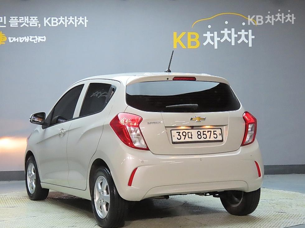 GM Korea Chevrolet Spark BASE MODEL — фото 4
