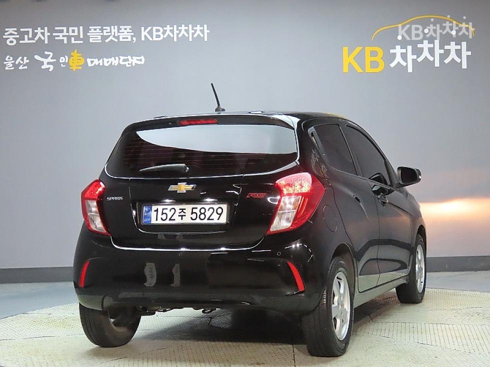 GM Korea Chevrolet Spark BASE MODEL — фото 2