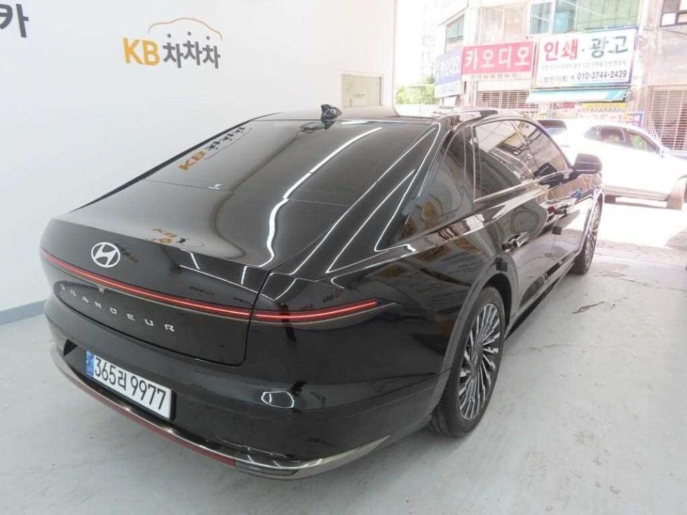 Hyundai Grandeur CALLIGRAPHY — фото 3