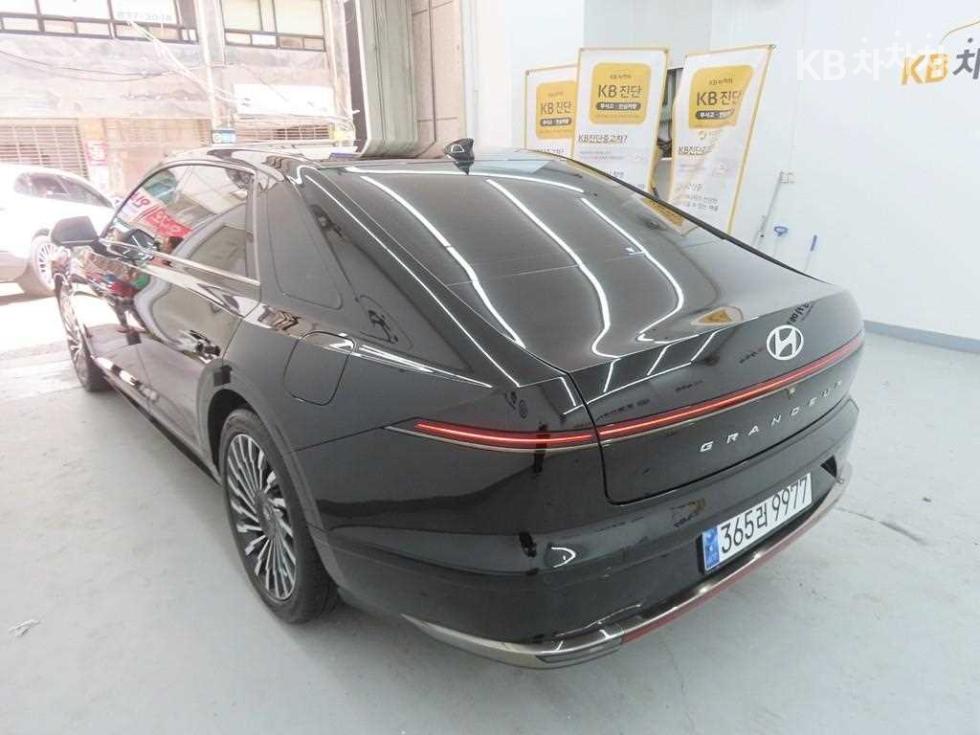 Hyundai Grandeur CALLIGRAPHY — фото 4