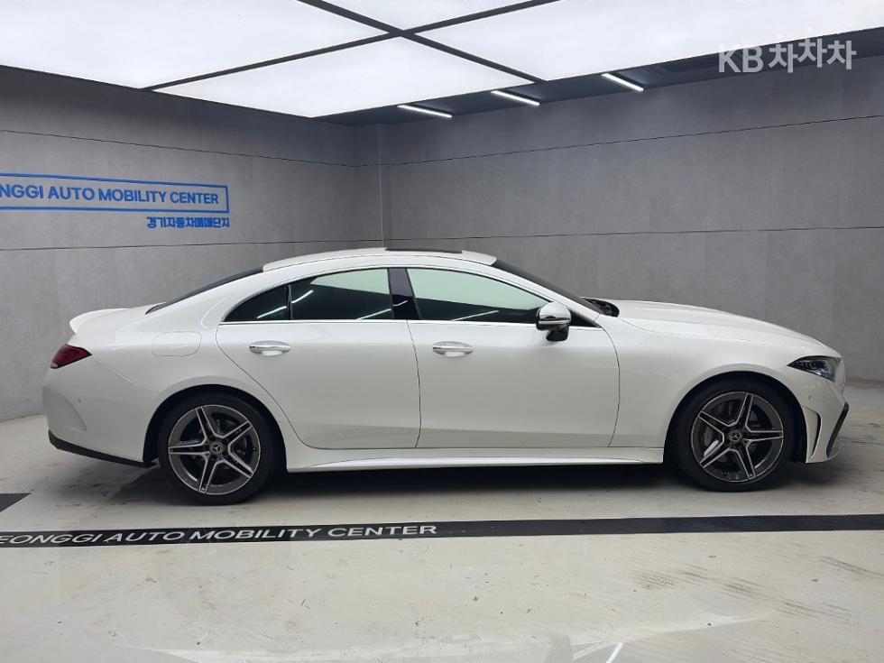 Mercedes-Benz CLS-Class BASE MODEL — фото 4
