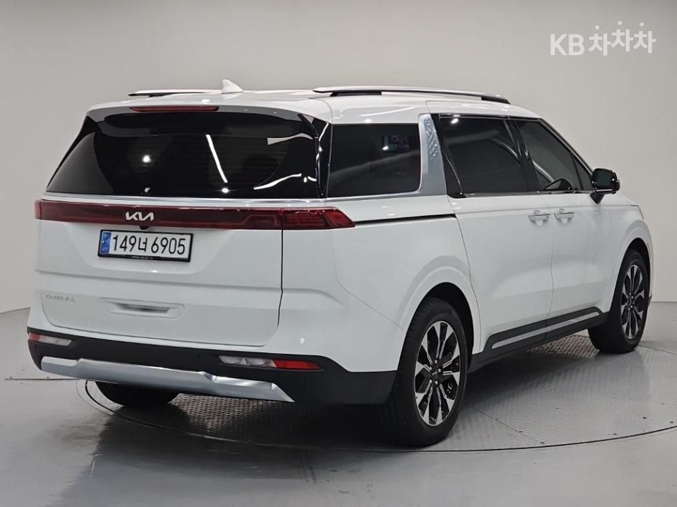 Kia Carnival SIGNATURE — фото 4