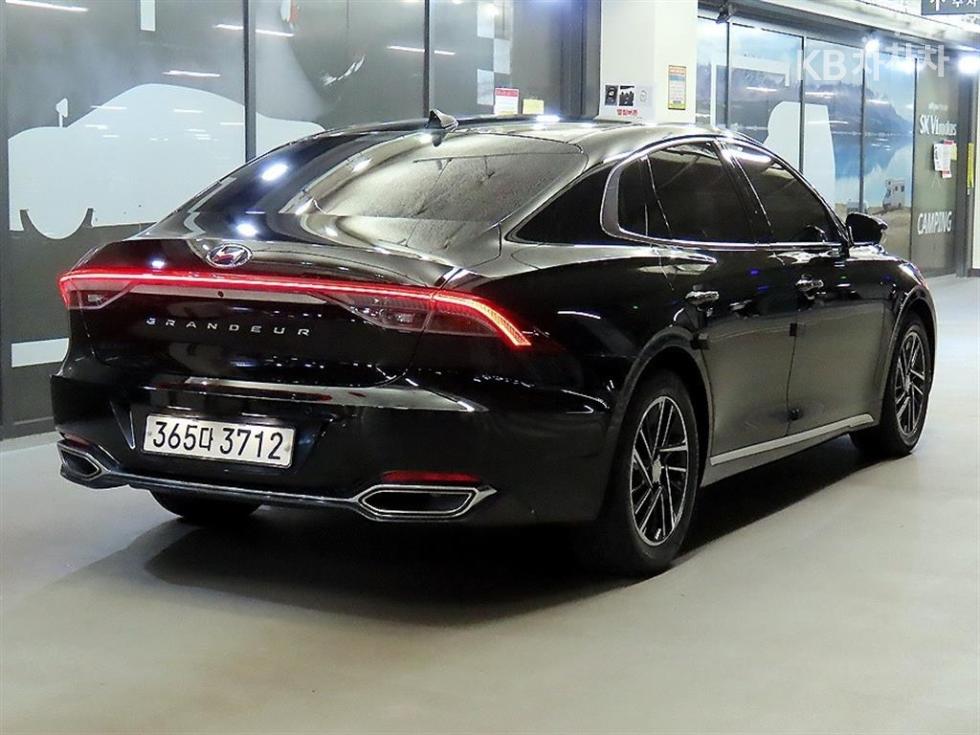 Hyundai Grandeur Premium Choice — фото 4
