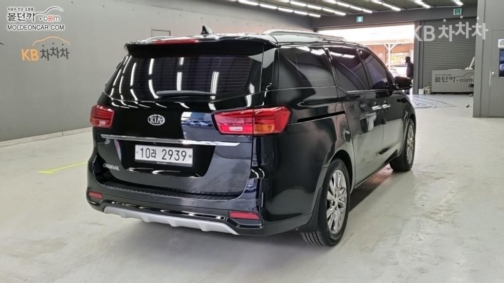 2019 - kia carnival