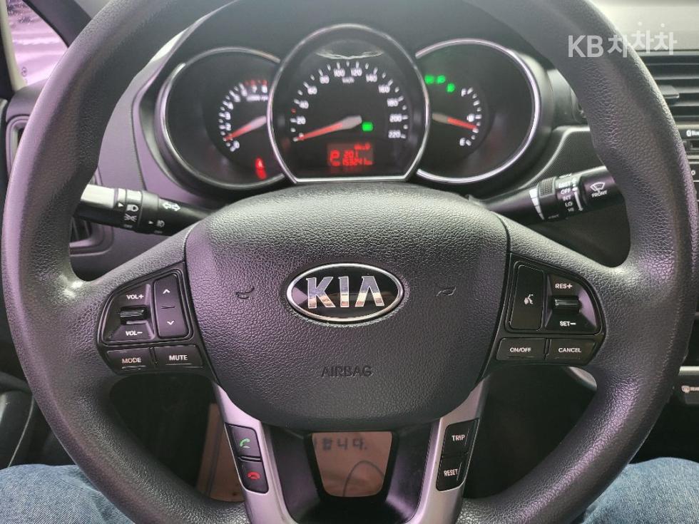 2012 - kia pride