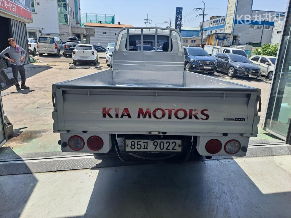 2016 - kia bongo iii