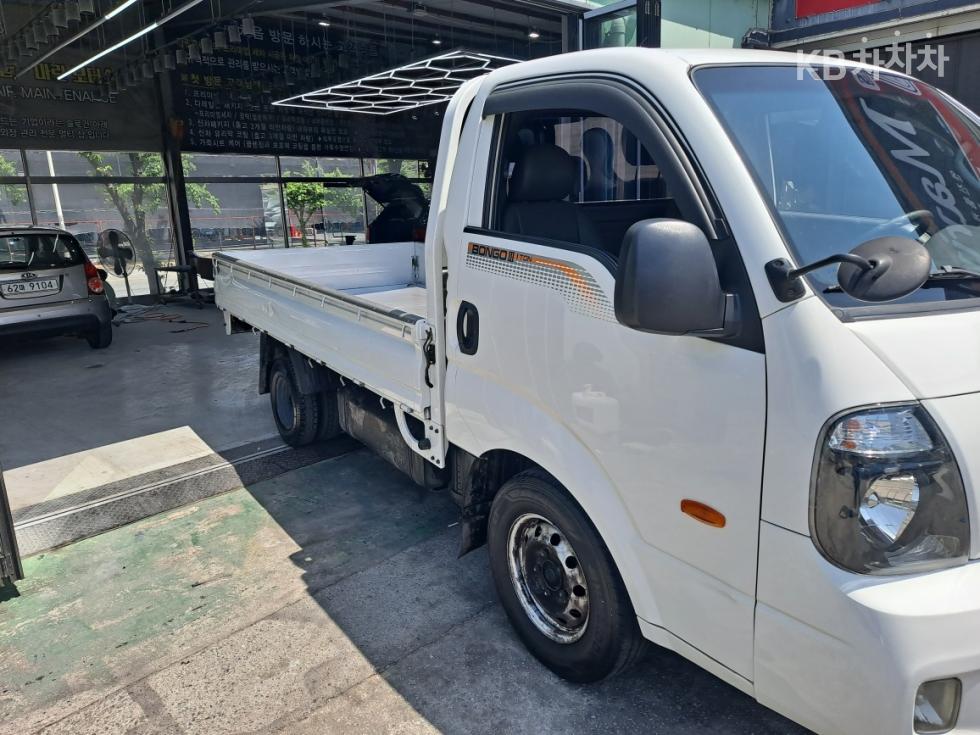 2016 - kia bongo iii