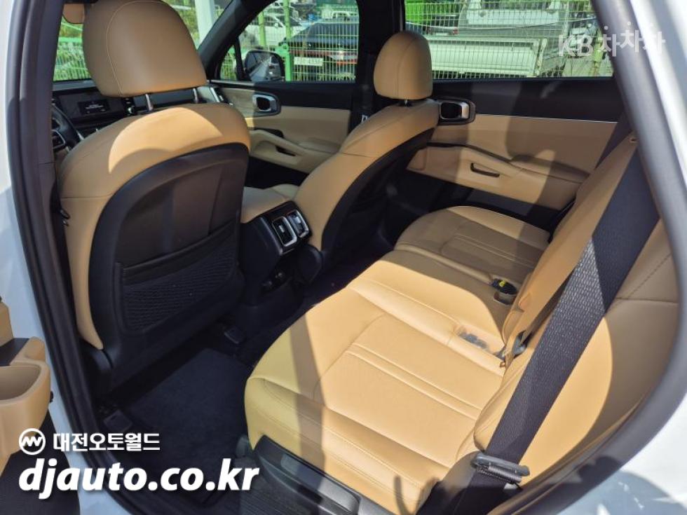 2021 - kia sorento