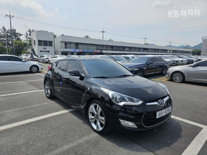 Hyundai Veloster Extreme 3