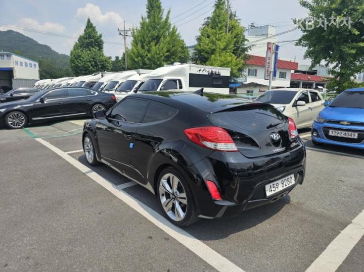 Hyundai Veloster Extreme 6