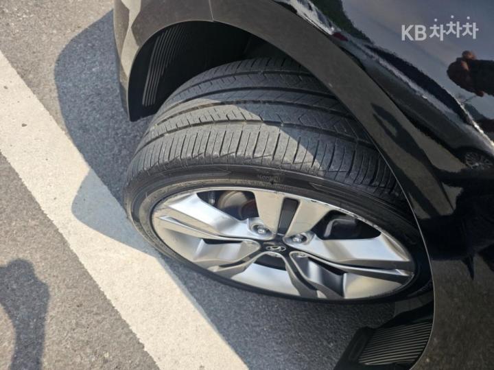 Hyundai Veloster Extreme 8