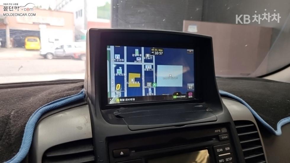 2011 - kia carnival
