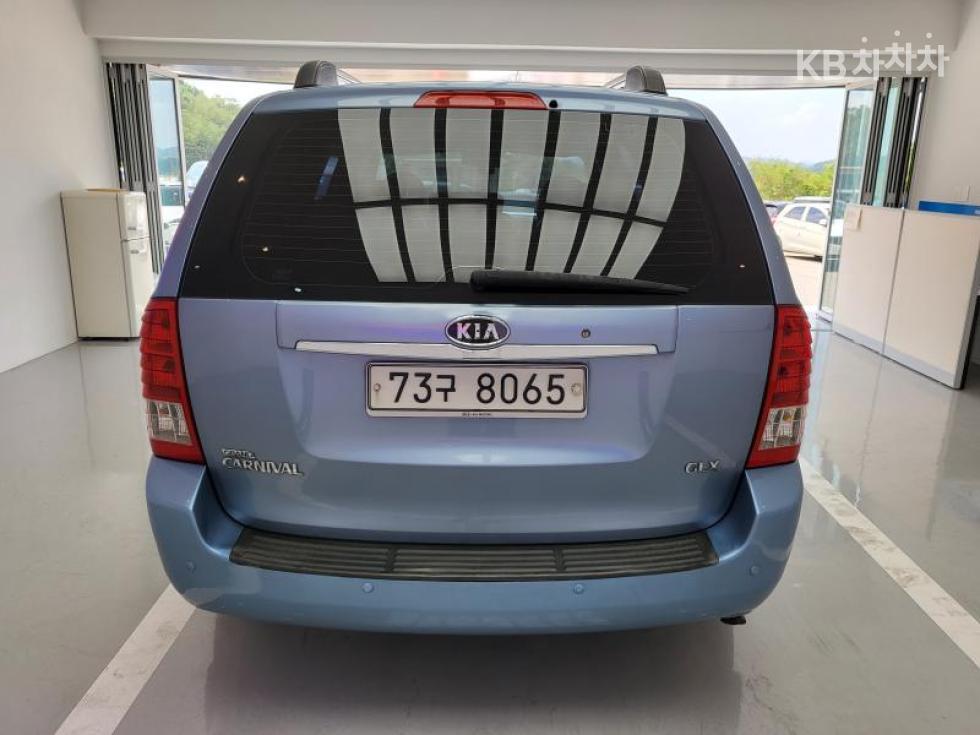 2008 - kia grand carnival