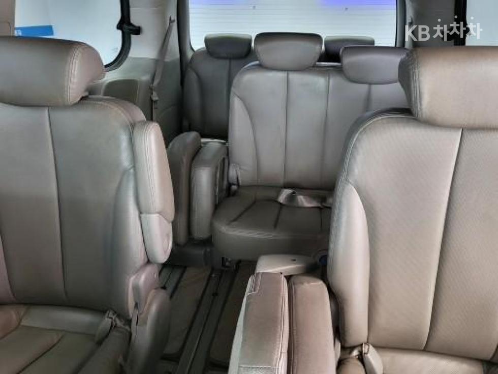 2008 - kia grand carnival