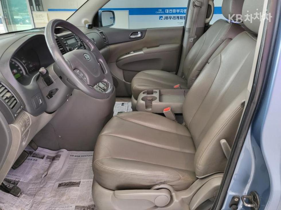 2008 - kia grand carnival
