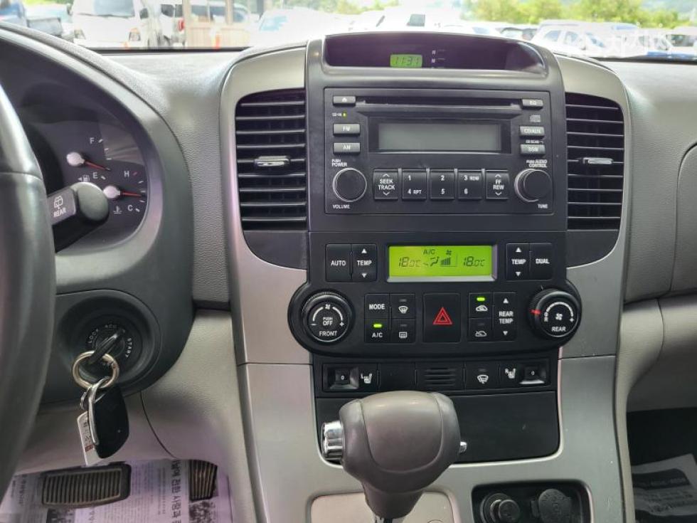 2008 - kia grand carnival