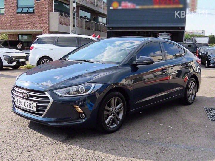 Hyundai Avante AD 1.6 e-VGT Smart Special 3