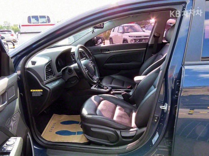 Hyundai Avante AD 1.6 e-VGT Smart Special 7