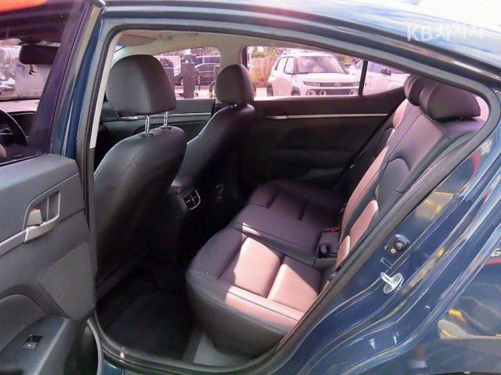 Hyundai Avante AD 1.6 e-VGT Smart Special 8