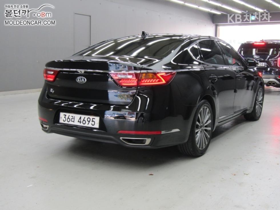 2017 - kia k7