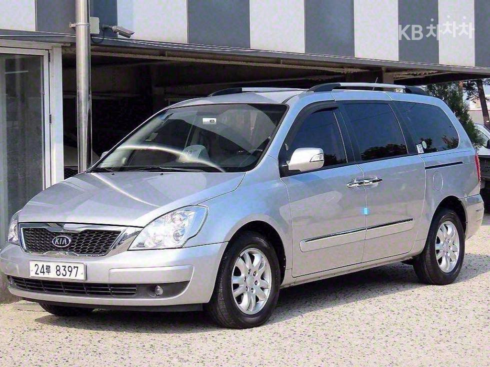 2011 - kia carnival