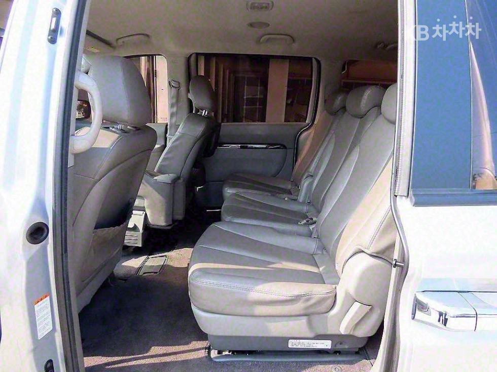 2011 - kia carnival