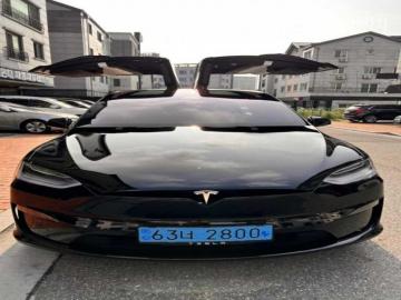 Tesla Model X Performance — foto 1