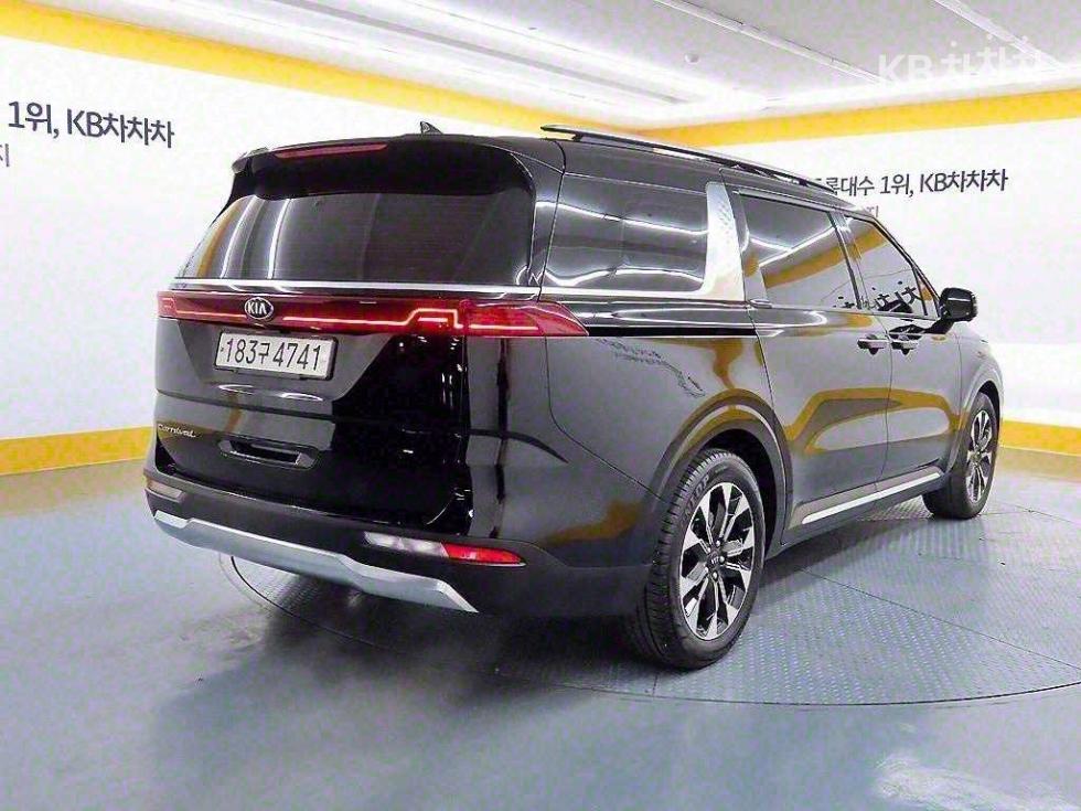 2021 - kia carnival
