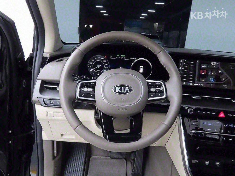 2021 - kia carnival