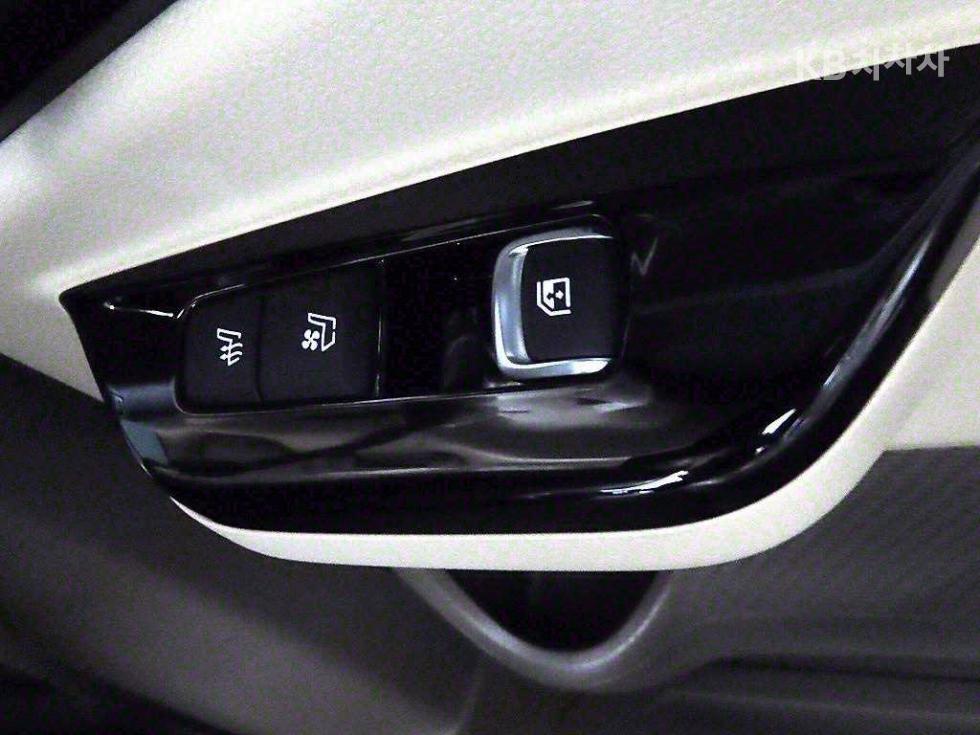 2021 - kia carnival