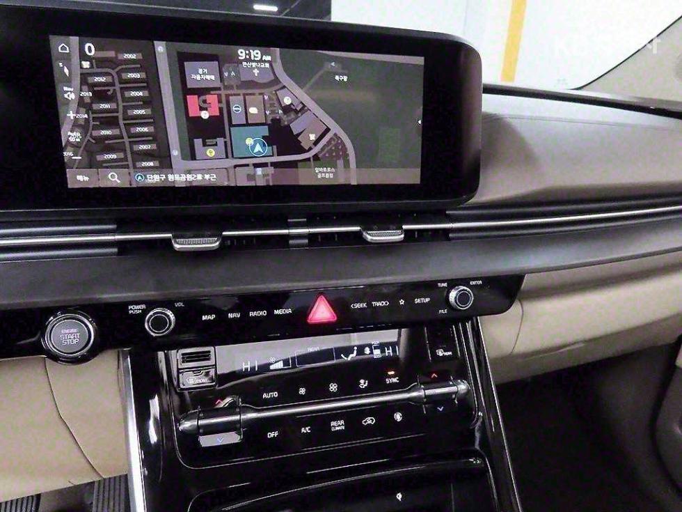 2021 - kia carnival