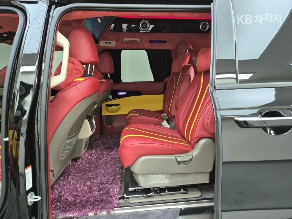 2023 - kia carnival