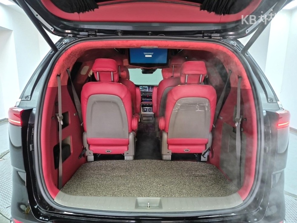 2023 - kia carnival
