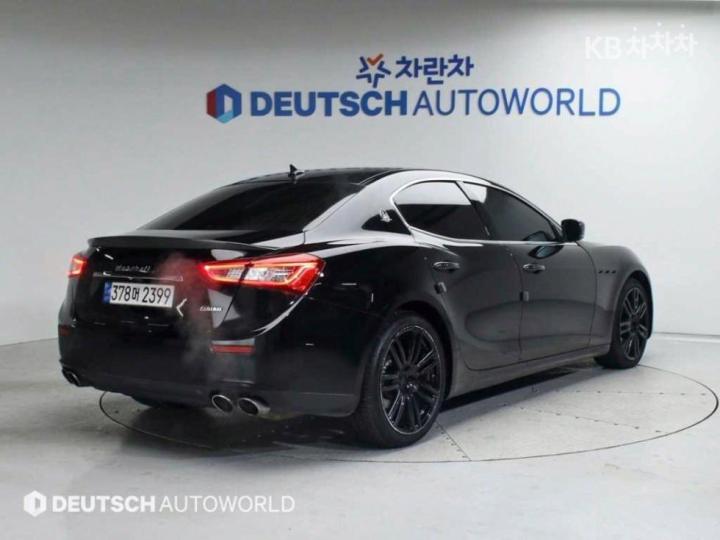 Maserati Ghibli 3.0 V6 3