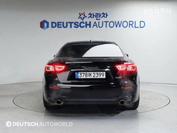 Maserati Ghibli 3.0 V6 5