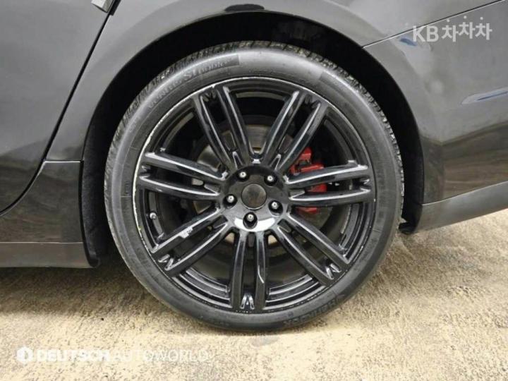 Maserati Ghibli 3.0 V6 6