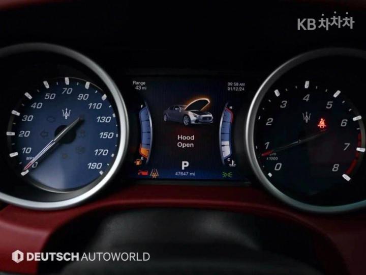 Maserati Ghibli 3.0 V6 9