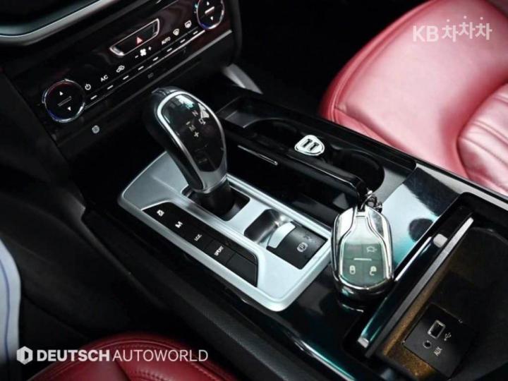 Maserati Ghibli 3.0 V6 10