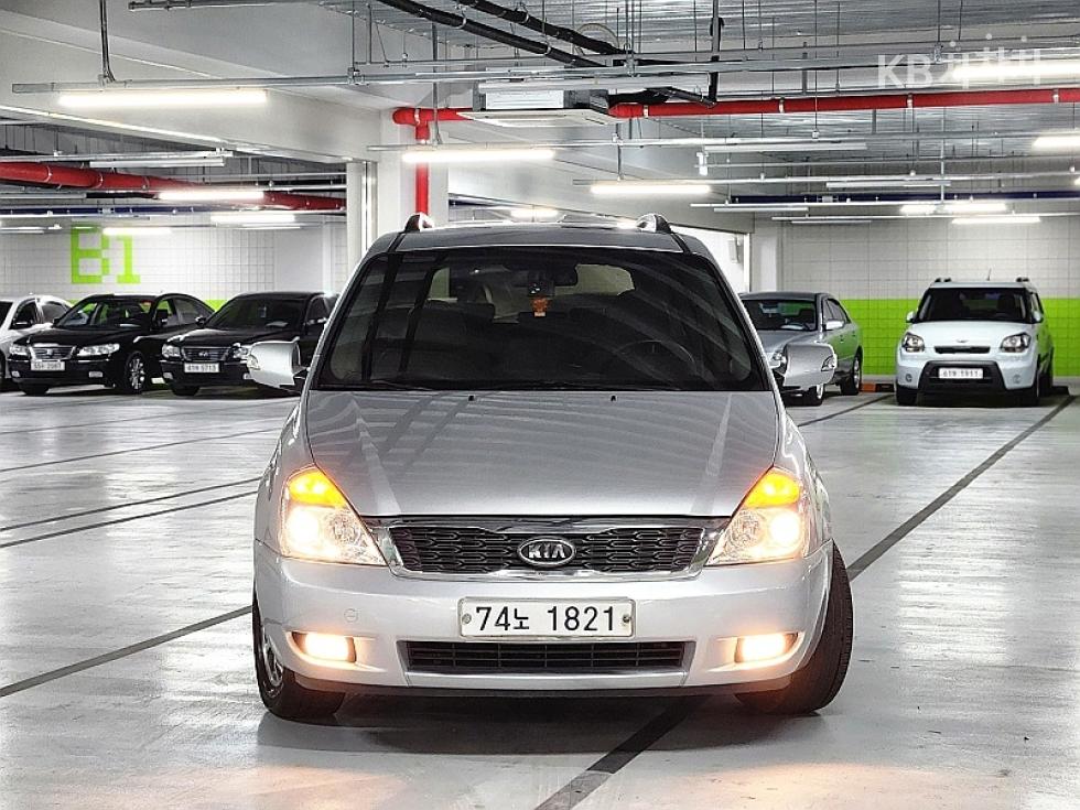 2012 - kia carnival