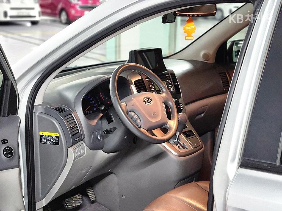 2012 - kia carnival