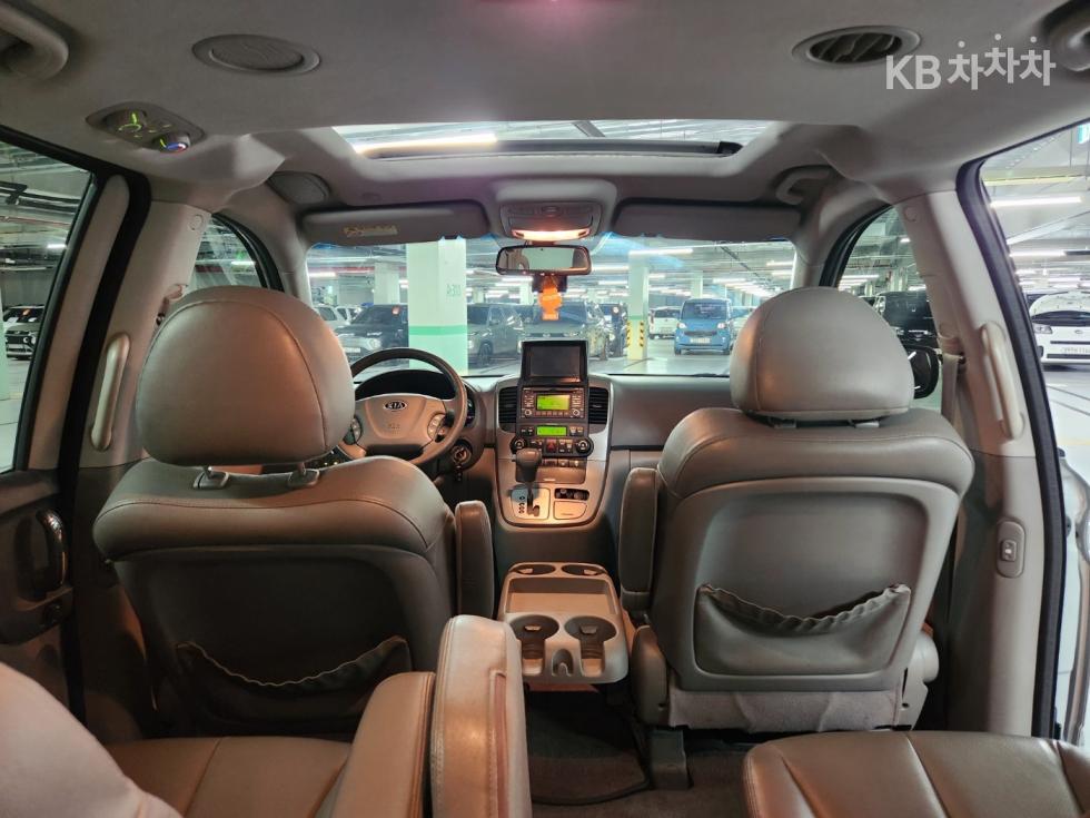 2012 - kia carnival