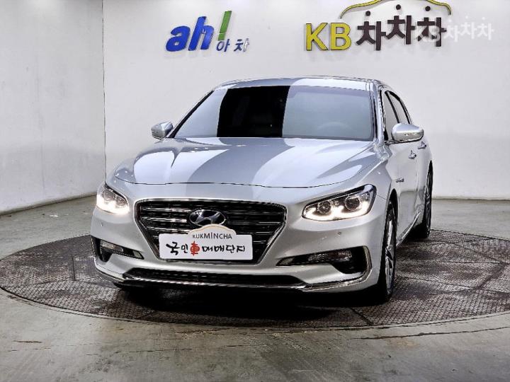 Hyundai Grandeur IG 3.0 LPi Premium Trim 3