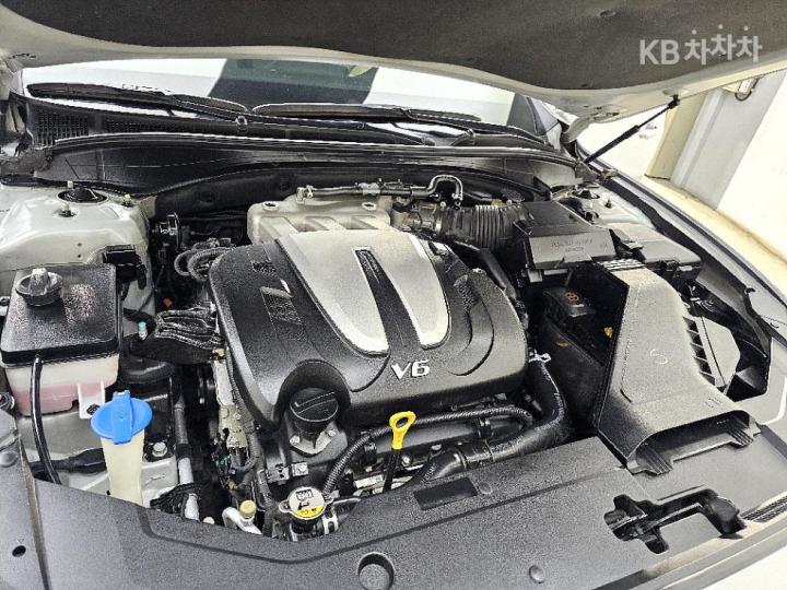 Hyundai Grandeur IG 3.0 LPi Premium Trim 7