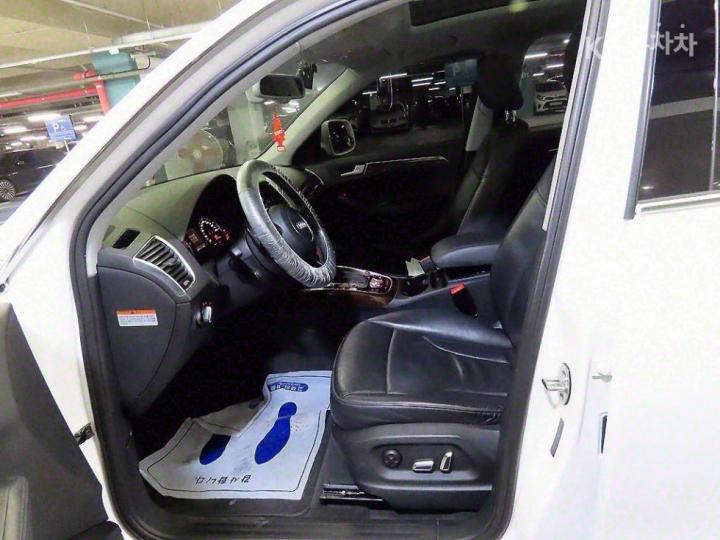 Audi Q5 35 TDI Quattro Dynamic 8R 7